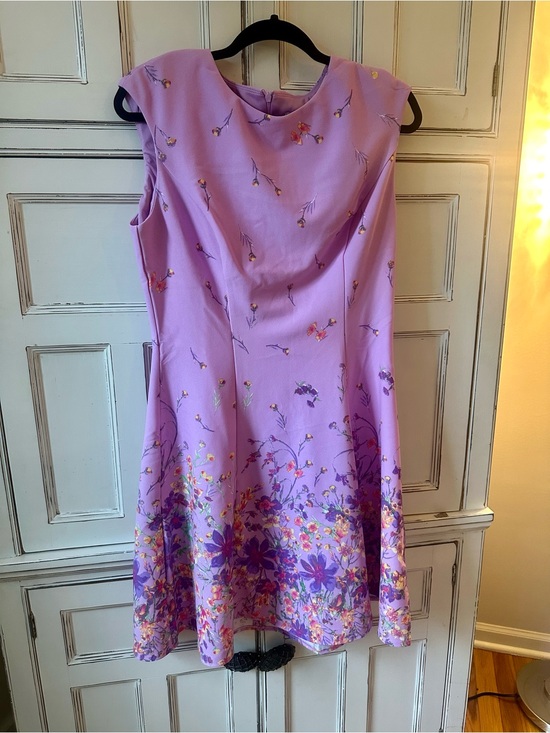 London Times Dresses & Skirts - London Times Lavender Petites Dress